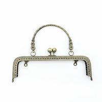 DIY Craft Accessory Metal Kiss Lock Frame Long-Lasting Material Embossed Coin Purse Frame Easy to Install for Sewists, Crafters, Sewing
