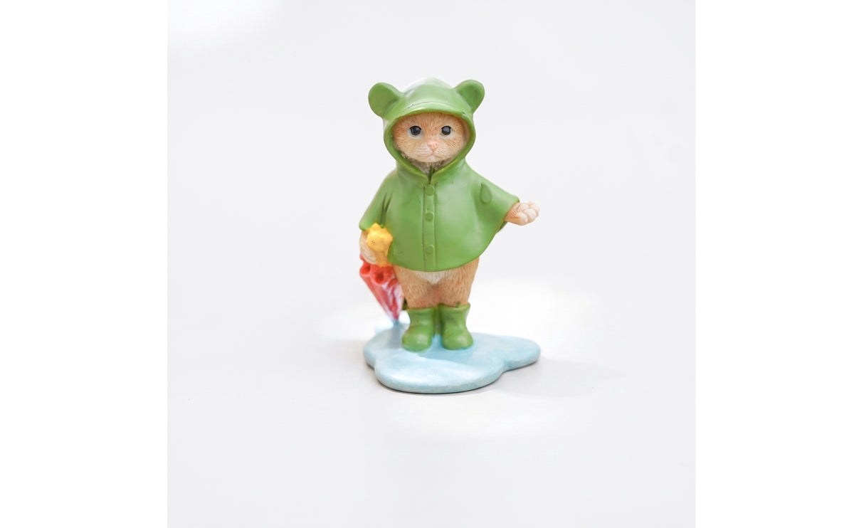 Cat Figurine with Raincoat Compact Cat Figurine with Umbrella Cute Kitten Statue for Desk, Bookshelf, Office