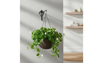 Long-Lasting Resin Woven Hanging Flower Pot Lightweight Rattan Design Hanging Planter Weather Resistant Gardening Supply for Balcony, Porch, Garden, Outdoor