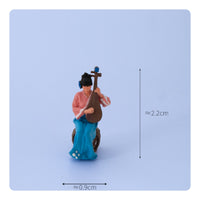 1:64 Scale Pipa Player Miniature Photography Prop Guqin Player Miniature Miniature Scene Decoration Ancient Theme Musician Figurine for Photo Photography, Display Shelf