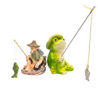 Textured Straw Hat Fishing Frog Figurine Molded Details Seated Frog Statue Painted Home Decoration Resin-Like for Pond, Balcony, Aquarium-Style Landscape