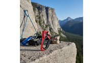 Single-Handed Operation Hand Ascender Anti-Slip Handle Rock Climbing Ascender High-Strength Aluminum Alloy Climbing Rope Grab Lightweight for Climbers, Rescuers, Arborists, Mountaineering, Caving