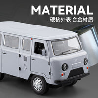1:24 Alloy Sports Car Model with Sound and Light Pull-Back Toy for Boys