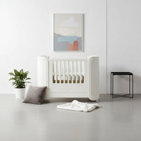 Multi-Functional Portable Baby Crib Foldable Design Bedside Co-Sleeper Crib Adjustable Height Multifunctional Infant Bed Silent Wheels for Newborns, Infants, Bedroom