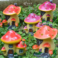 Miniature Mushroom House Figurine for Terrariums and Bonsai Decor