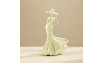 Woman Figurine Refined Female Figure Statue Decorative Figurine with Hat for Homeowners, Living Room, Entryway, Bookshelf