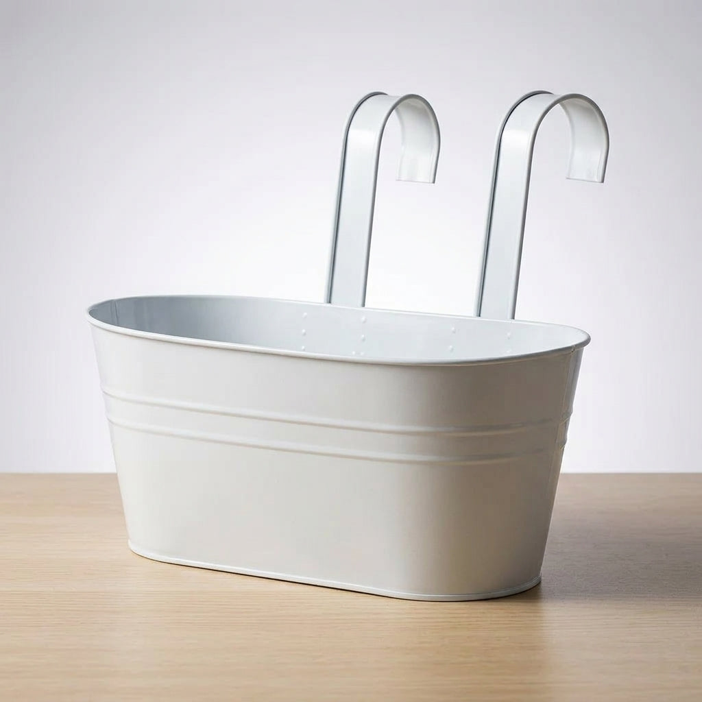 Plant Pots with Spray Paint Finish for Hanging Plant Displays, Metal Planter with Detachable Hook, Balcony Planters for Railing, Wall Planter