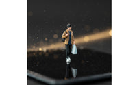 1:64 Miniature Figure Realistic Design Miniature Man Carrying Bag Model Train Layout People for Hobbyists