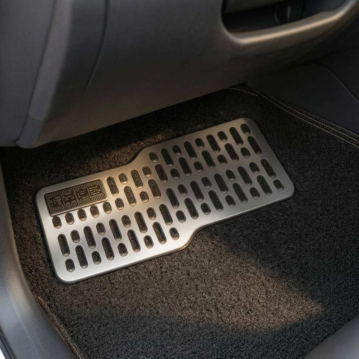 Wear-Resistant Stainless Steel Floor Mat Guard Thickened Design Car Floor Mat Heel Plate Anti-Slip Driver Side Heel Plate Widened Protection