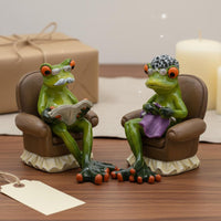 2 Pieces Grandparent Frog Figurines Resin Craft Elderly Frog Couple Figures House Decoration Playful Design Creature Figurine