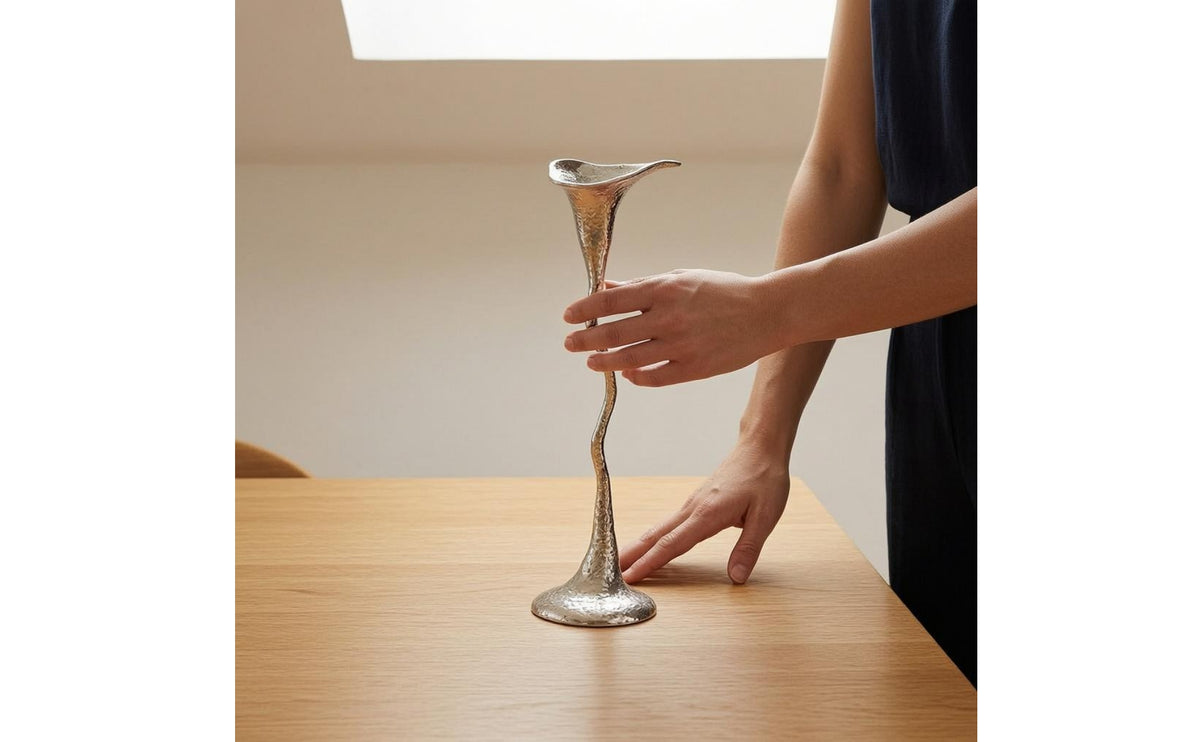 Geometric Metal Candle Holder Abstract Spiraled Stem Candlestick Weighted Base Trumpet Candle Holder for Restaurant
