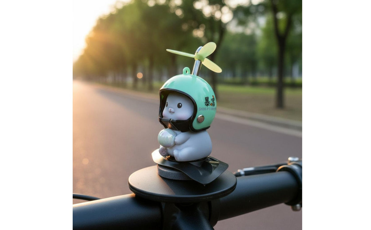 Easy Installation Cat Figure with Propeller Helmet Lightweight Propeller Helmet Cat Ornament Long-Lasting Resin for Electric Scooter