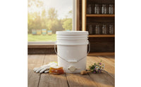 Heavy-Duty Thickened Wall Plastic Honey Pail with Spigot Food-Grade Honey Pail with Gate Valve Sealing Lid Beekeeping Bottling Pail Convenient Carry Handle for Beekeepers, Hobbyists, Apiary, Farm