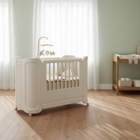 Multi-Functional Portable Baby Crib Foldable Design Bedside Co-Sleeper Crib Adjustable Height Multifunctional Infant Bed Silent Wheels for Newborns, Infants, Bedroom