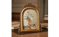 Vintage Gold Frame Scrollwork Crest Home Decor for Background Display