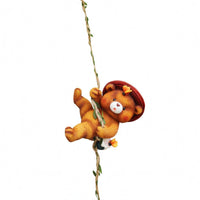 Sculpted Hanging Bear Ornament Textured Resin Bear Ornament Whimsical Outdoor Decor Hook Hanging for Tree, Courtyard, Wall