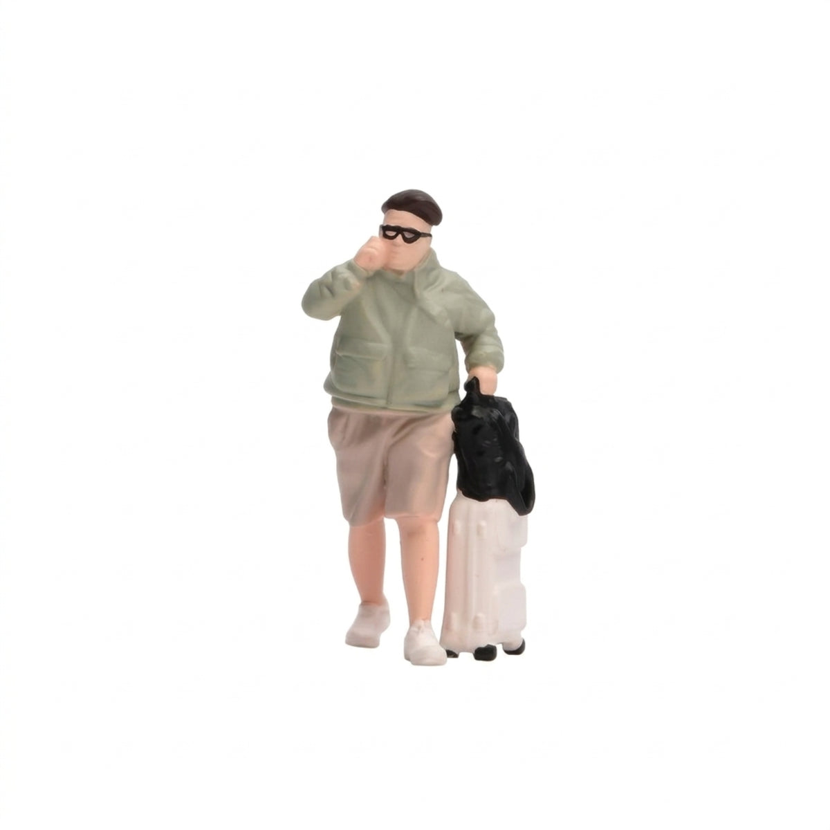Passenger character/64 Scale Miniature with Suitcase Resin Miniature Figure for Hobbyists, Desktop Display