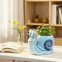 Snail Pen Holder Whimsical Snail Planter Desktop Decor Sculptural Ornament Space-Saving for Office Workers, Desk, Workspace
