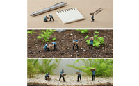 4 Pieces Worker Figurines Realistic Miniature Figure Set Tiny Diorama Models for Hobbyists, Collectors