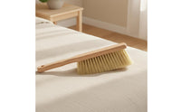 Long-Handled Bed Brush Handheld Bed Brush with Wooden Handle Hand Broom with Hanging Hole Long-Lasting Comfortable for Bedding