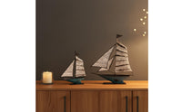2 Pieces Metal Sailboat Figurine Decorative Tabletop Sailboat Stable Sculpture for Office