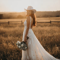 Rhinestone Bride Hat with Rhinestones Western-Style Cowgirl Hat with Fringe Glittering Bridal for Bachelorette, Hen Party
