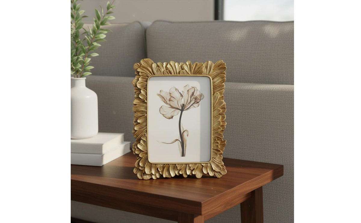 French Design Motif Handmade Tabletop Photo Frame Cute Decor Picture Holder for Bedroom, Living Room, Entryway