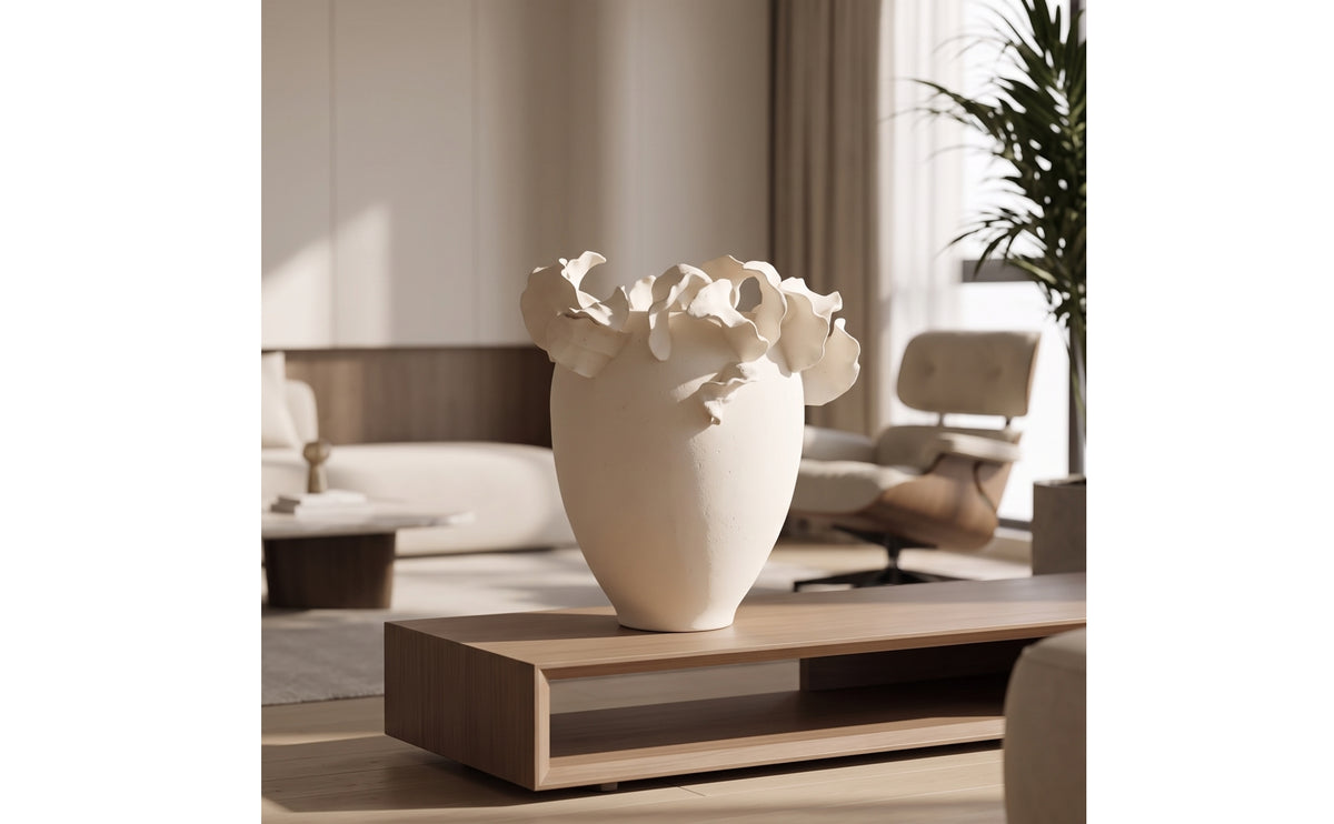 Ceramic Flower Vase Hand-Shaped Artistic Vase with Petal Rim Sculptural Decorative for Decorators, Table Display, Living Room