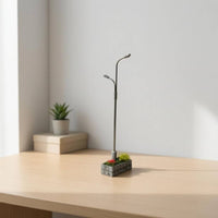 1:64 Scale Double-Head Street Lamp Model Resin and Metal Battery-Powered Lamp Model Slim Pole Miniature Street Light Plastic Parts