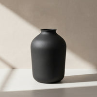 Matte Decorative Vase Artisanal Iron Vase Minimalist Flower Holder Modern for Homeowners, Decorators, Shelf, Entryway
