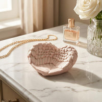 Heart-Shaped Resin Dish Jewelry Tray Feather-Textured Holder Decorative Wing-Shaped Resin Bowl