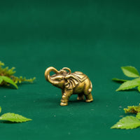 Brass Elephant Figurine Intricate Details Miniature Tea Ceremony Figurine Pet Hand-Polished Small Statue for Collectors, Desktop, Car Dashboard