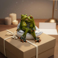 Kissing Frogs Figurine Creative Gift Kissing Frog Figurine Resin Frog Couple Statuette Funny Home Decoration for Desktop