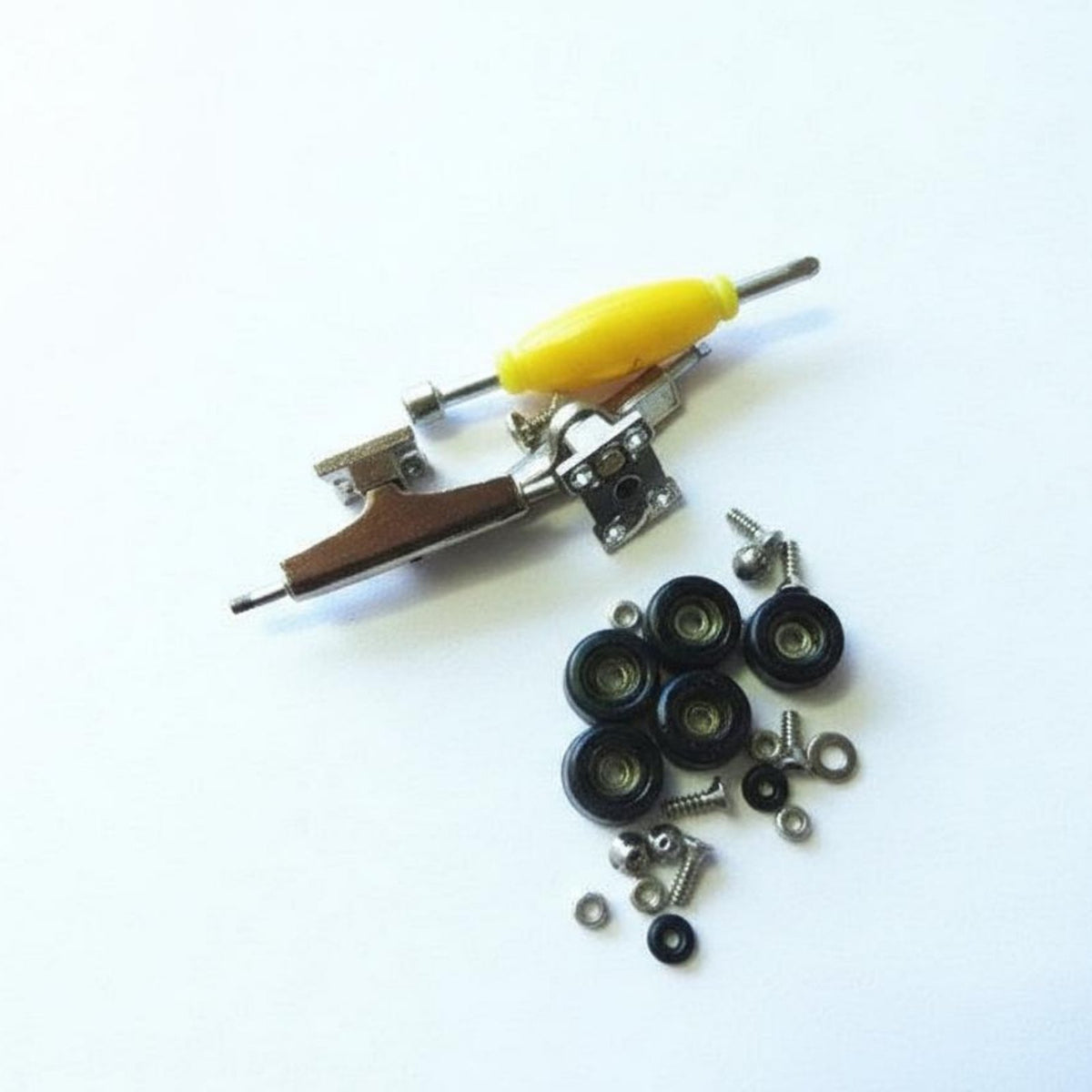 Includes Bearings Transparent Bearing Wheels Pearlescent Finish Fingerboard Truck and Wheel Set Long-Lasting Construction for Teens, Desk