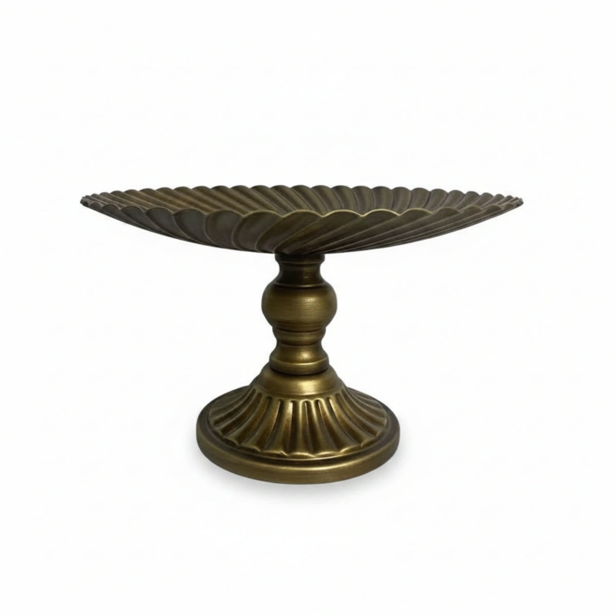 Embossed Pedestal Tray with Fluted Surface Vintage-Inspired Metal Pedestal Tray Tabletop Lightweight for Home Decorators, Wedding Planners, Table Setting, Hotel Decor