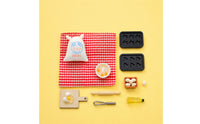 Molded Details Miniature Dollhouse Kitchen Accessory Set Printed Decoration 1/12 Scale Dollhouse Baking Set Cloth Toy-Like Miniature Props Checkered