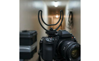 Camera Hot Shoe Mic Mount Lightweight Mic Clip PP Material Audio Device Damping Holder for Videographers, Interview Audio Production
