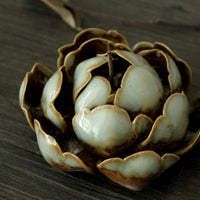 Double Use Celadon Lotus Incense Base Long-Lasting Lotus Flower Incense Holder Artisanal Design Accessory Easy to Clean for Meditation Practitioners, Mindfulness Enthusiasts, Tea Room, Office Desk