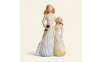 Sentimental Gift Family Statue Heartwarming Design Family Figurine Angel Figurine for Parents, Families, Mothers, Living Room, Bookshelf, Mantelpiece, Desktop