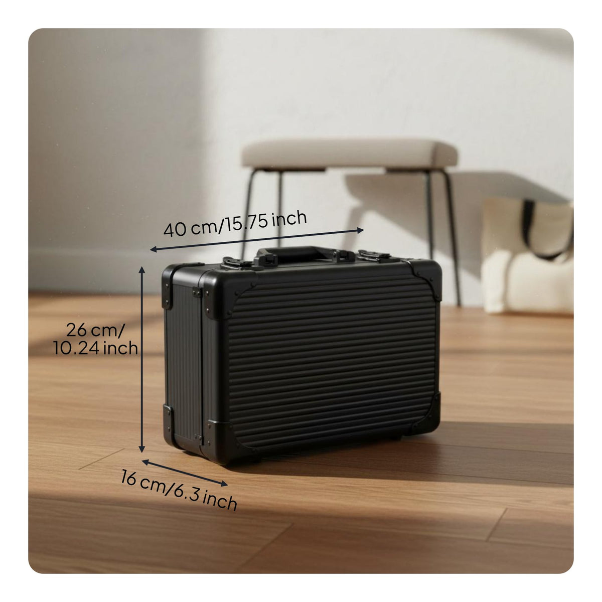 Lighted Makeup Case Large Capacity Makeup Case with Mirror Removable Dividers Portable Cosmetic Organizer for Salon