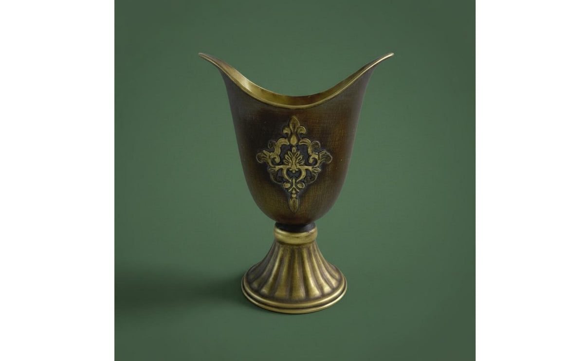 Bronze Finish Flower Pitcher American Retro Embossed Pedestal Vase for Entryway