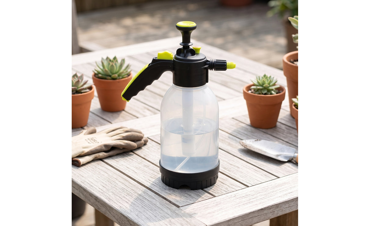 Hand-Held Pressurized Spray Bottle Clear Pump Sprayer Fine Mist Spray Bottle with Pump Heavy-Duty for Car Detailers, Automotive Cleaning, Window Tinting