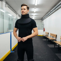 Ice Puck Sports Neck Guard Shock Absorbing Puck Sports Neck Guard Lightweight Breathable for Children, Skiing