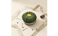 3-in-1 Design Retractable Tape Measure Pin Cushion Portable Pin Cushion Tape Measure Needle Holder for Sewers, Crafters, Quilters