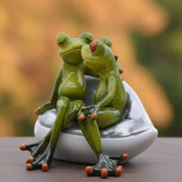 Kissing Frogs Figurine Creative Gift Kissing Frog Figurine Resin Frog Couple Statuette Funny Home Decoration for Desktop