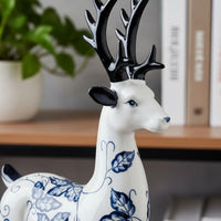 2 Pieces Blue and White Deer Ornaments Elegant Design Sitting Deer Figurines Delicate Details Home Decors for Study, Entryway