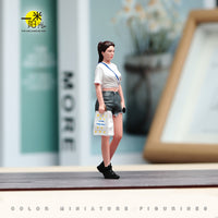 VM 1/18/24 Fashion Handbag Girl Miniature Figure
