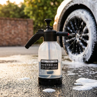 Watering Can and Spray Bottle for Car Wash, 2L Capacity Garden Sprayer with Pump Action, Pressure Sprayer for Plants, Manual Pump Up Hand Tool