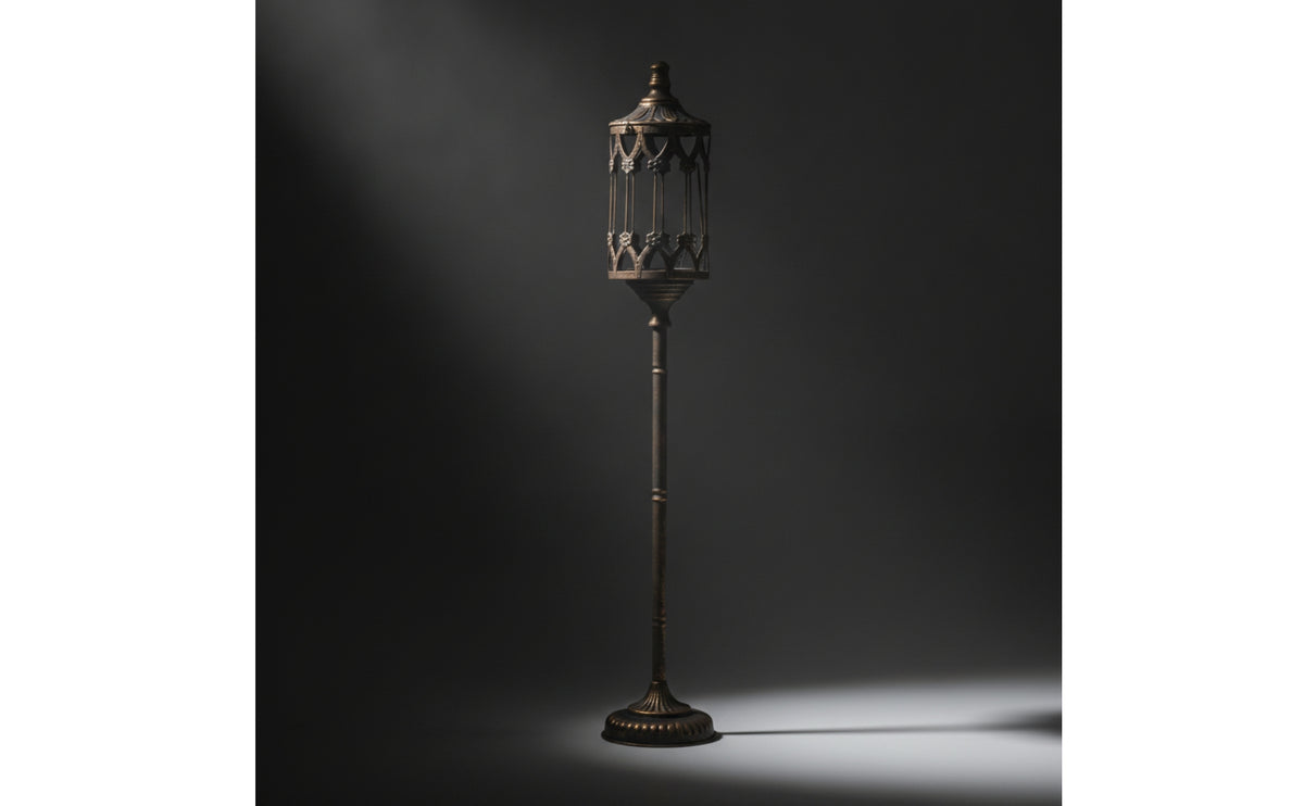 Candle Holder with Glass Lantern Vintage-Style Candle Holder with Glass Chamber Antique Bronze for Living Room, Entryway, Patio