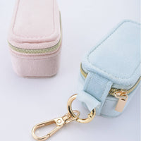 Portable Travel Jewelry Case with Keychain Compact Mini Jewelry Box with Zipper Velvet Band Holder Lightweight for Travelers, Daily Commute, Gym